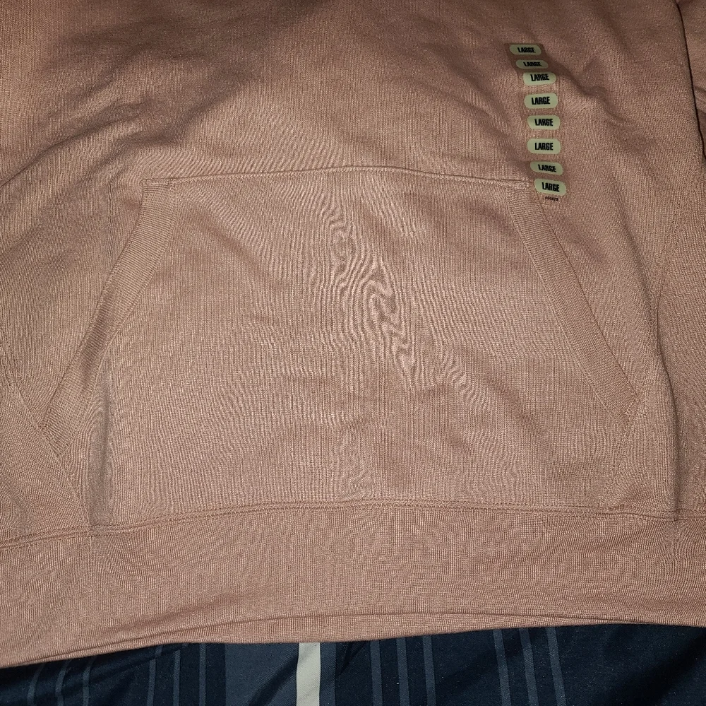 Champion Sweater - Picture 4 of 12